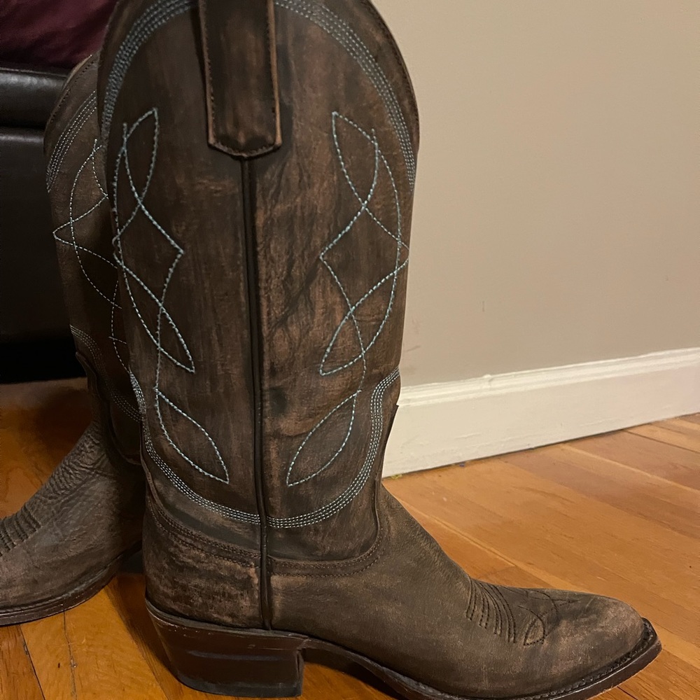 Alvie’s from Austin size 10 women’s boots